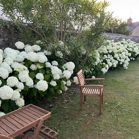 Les Agapanthes Barfleur 4*
