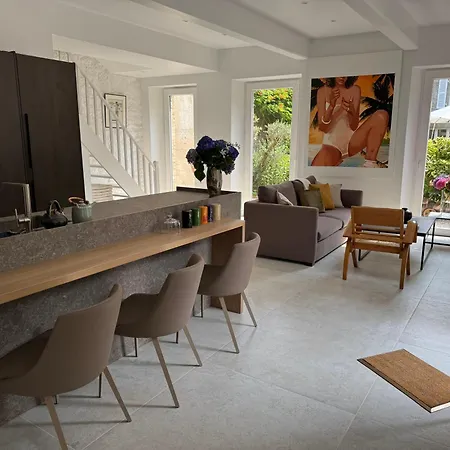 Les Agapanthes Barfleur Bed & Breakfast 4*