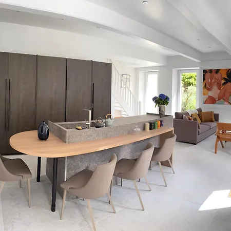 Les Agapanthes Barfleur Bed & Breakfast 4*