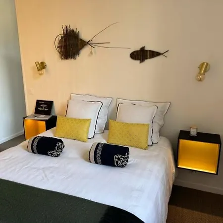 Les Agapanthes Barfleur Bed & Breakfast Barfleur