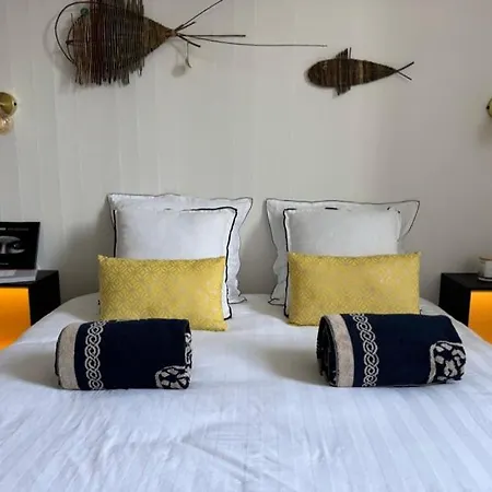 Les Agapanthes Barfleur 4*
